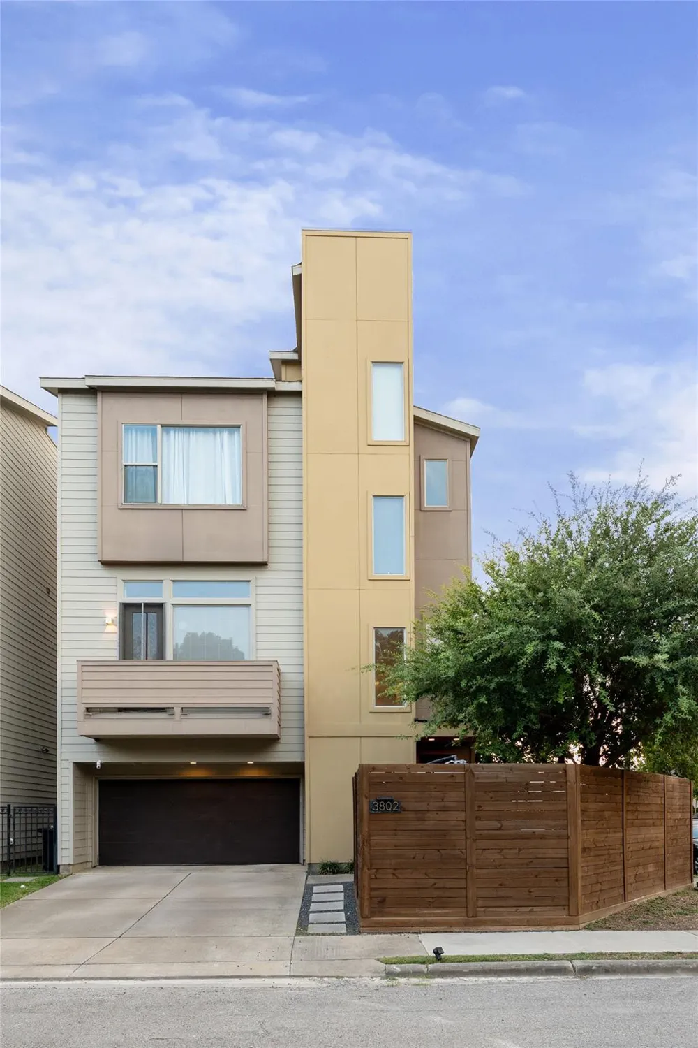 3802 Lovejoy Street Houston, TX 77003