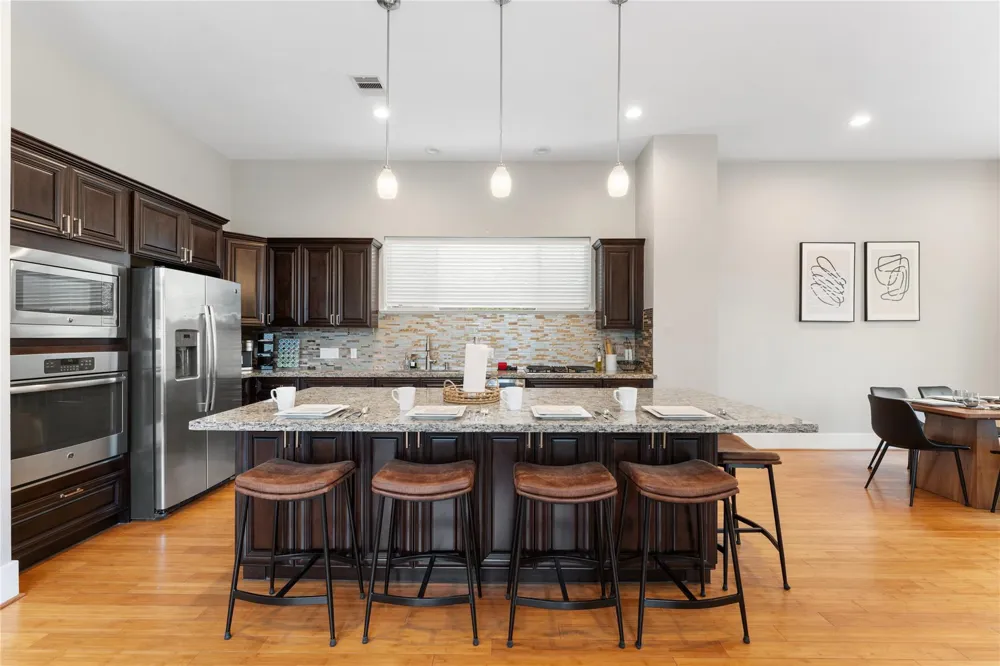 3802 Lovejoy Street Houston, TX 77003