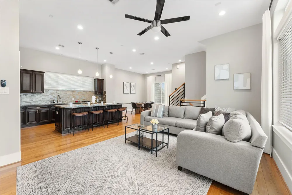3802 Lovejoy Street Houston, TX 77003
