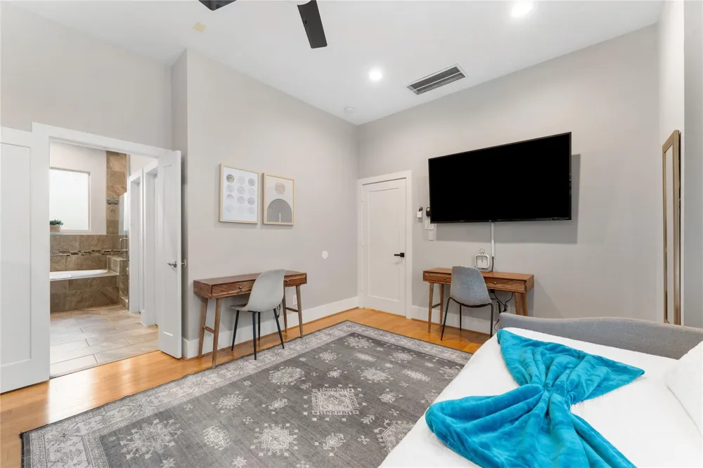 3802 Lovejoy Street Houston, TX 77003