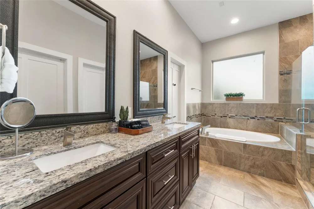 3802 Lovejoy Street Houston, TX 77003