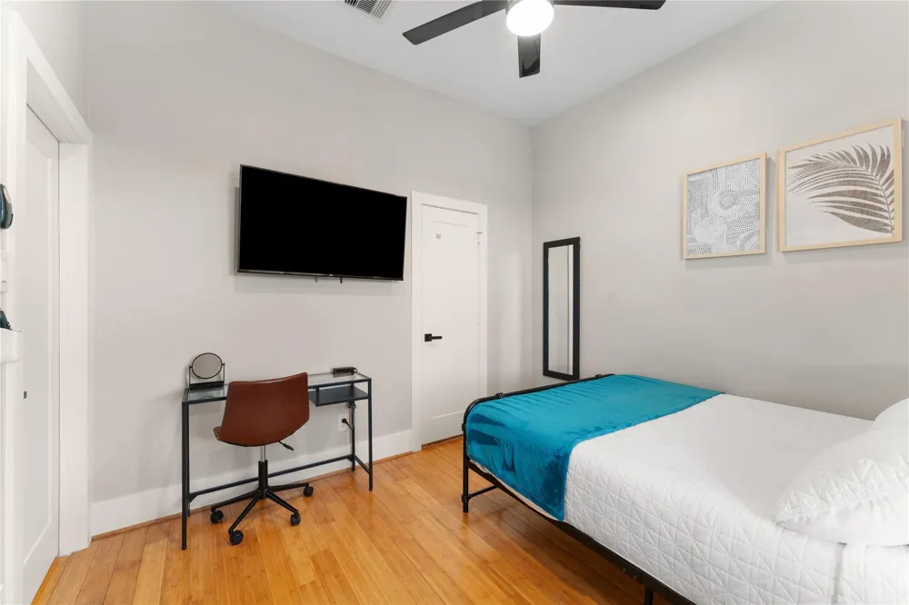 3802 Lovejoy Street Houston, TX 77003