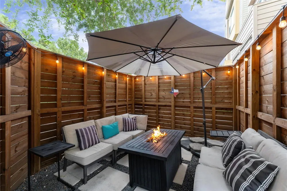 3802 Lovejoy Street Houston, TX 77003
