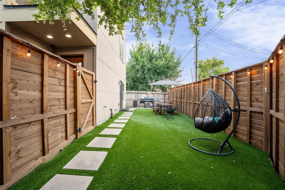 3802 Lovejoy Street Houston, TX 77003