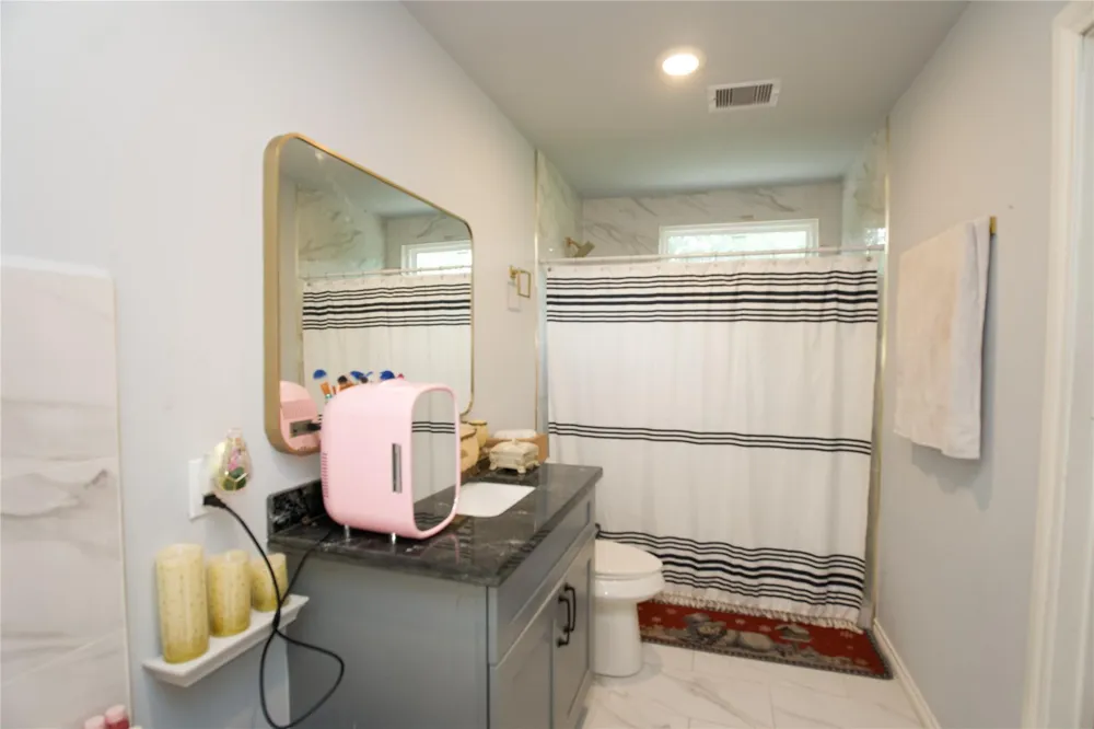 1313 County Road 5023 Cleveland, TX 77327