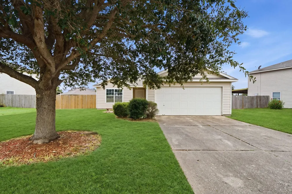 6834 Rambling Brook Lane Richmond, TX 77469