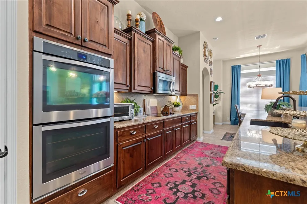 638 Cambridge Drive New Braunfels, TX 78132