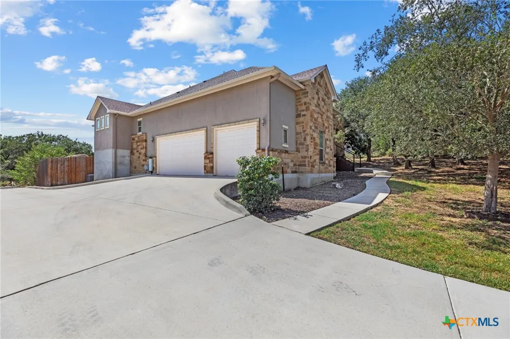 638 Cambridge Drive New Braunfels, TX 78132