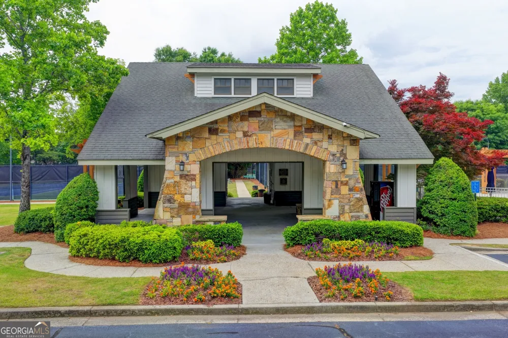 1813 Gold Finch WAY Lawrenceville, GA 30043
