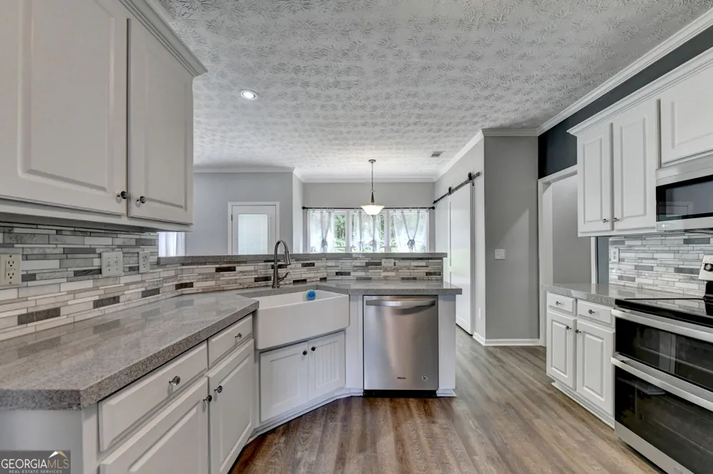 1813 Gold Finch WAY Lawrenceville, GA 30043