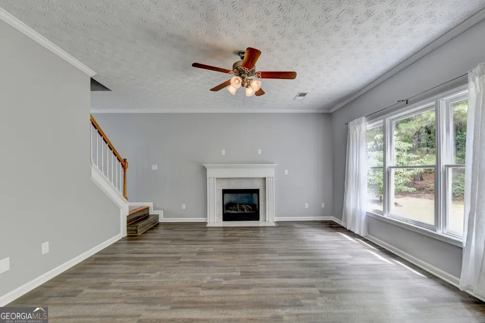 1813 Gold Finch WAY Lawrenceville, GA 30043