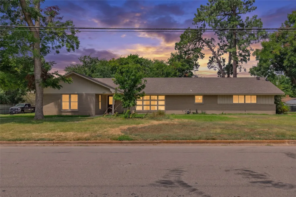703 Texas Street Sulphur Springs, TX 75482
