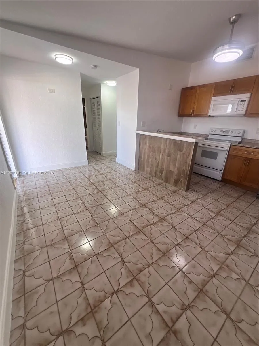 1615 SW 137th Pl #1 Miami, FL 33175