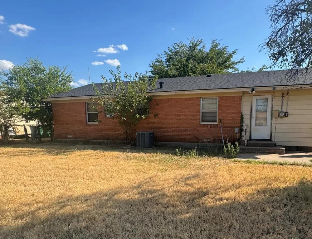 11 Elbert Heights Quanah, TX 79252