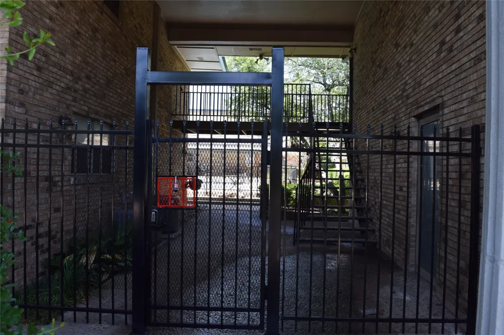 7931 Royal Lane #216 Dallas, TX 75230