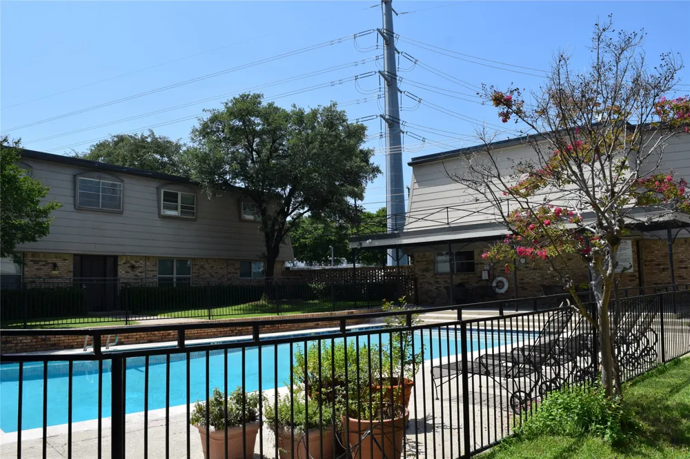 7931 Royal Lane #216 Dallas, TX 75230