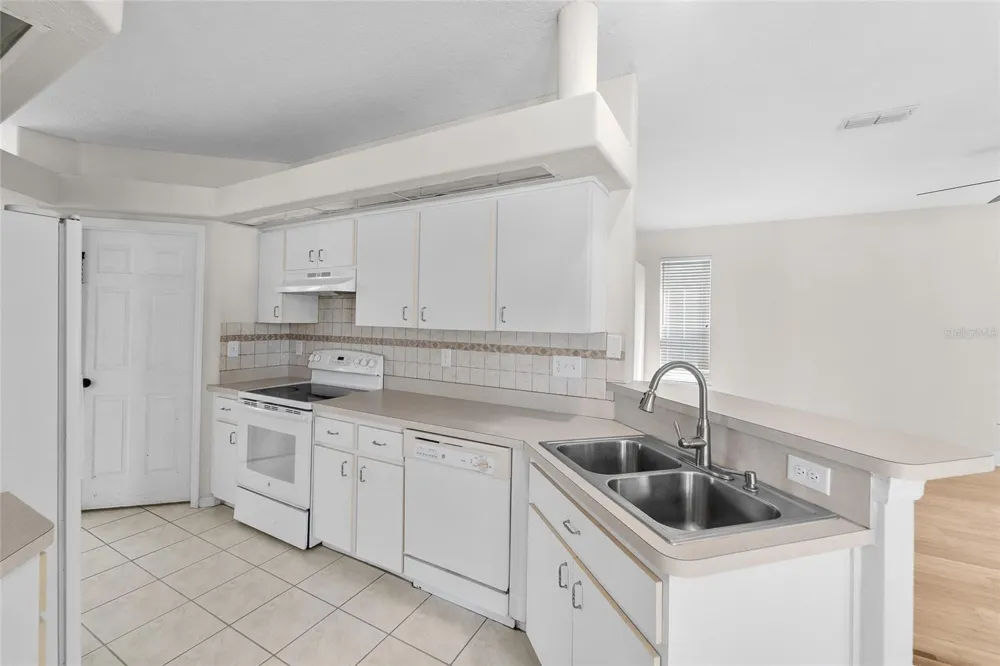 7040 FRASCATI LOOP Wesley Chapel, FL 33544