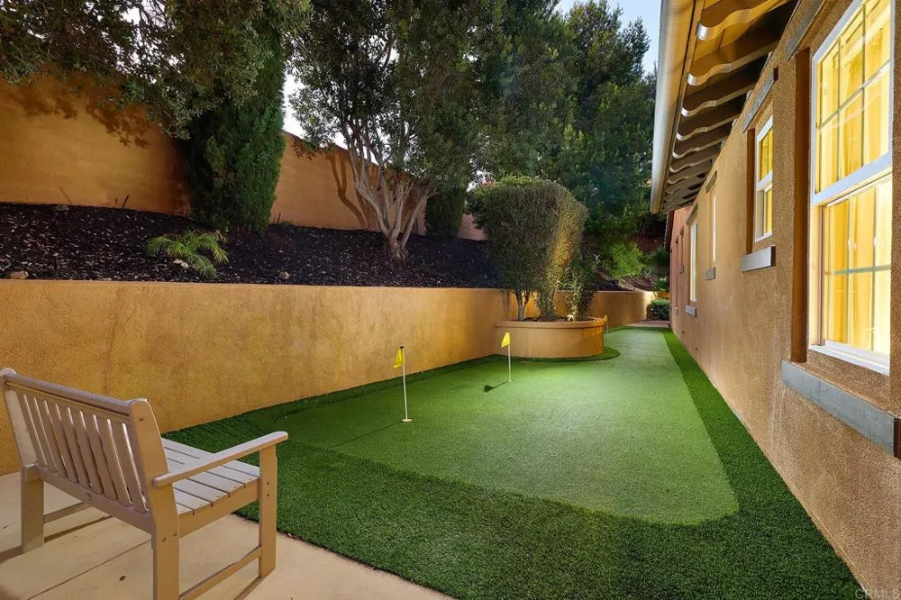 6936 SITIO CORDERO Carlsbad, CA 92009