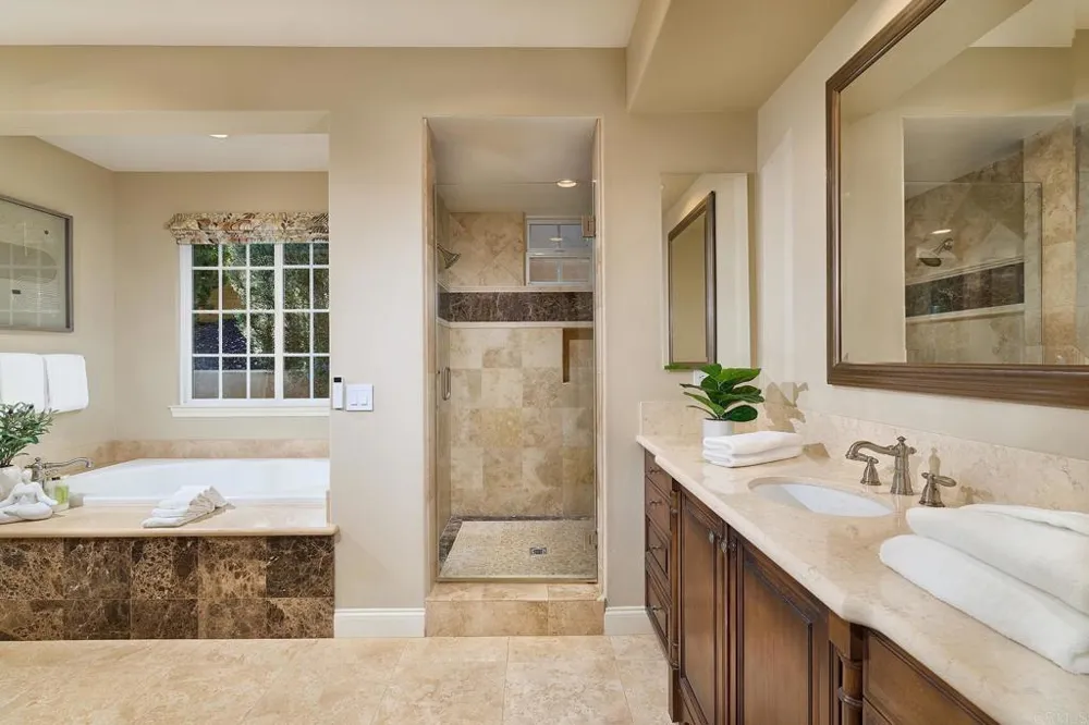 6936 SITIO CORDERO Carlsbad, CA 92009