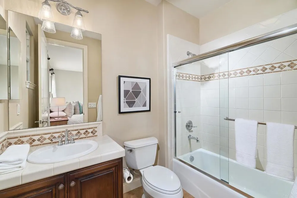 6936 SITIO CORDERO Carlsbad, CA 92009