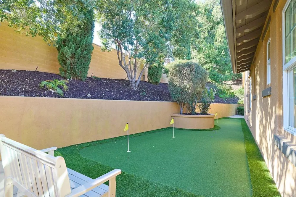 6936 SITIO CORDERO Carlsbad, CA 92009