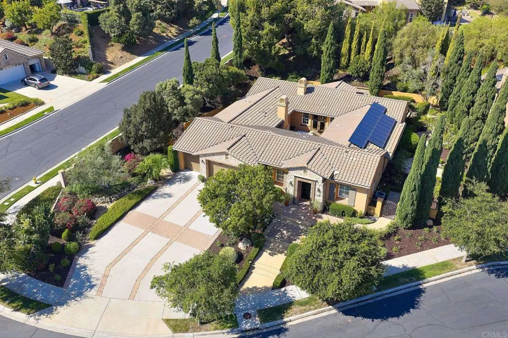 6936 SITIO CORDERO Carlsbad, CA 92009