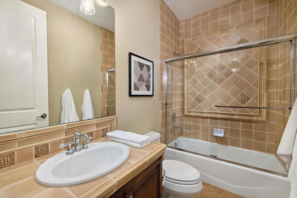 6936 SITIO CORDERO Carlsbad, CA 92009