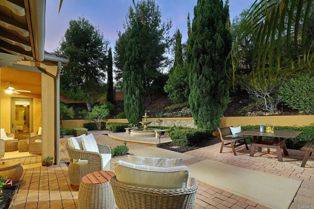 6936 SITIO CORDERO Carlsbad, CA 92009