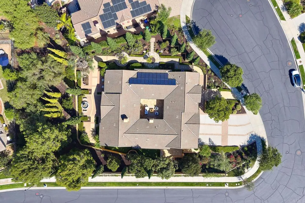 6936 SITIO CORDERO Carlsbad, CA 92009