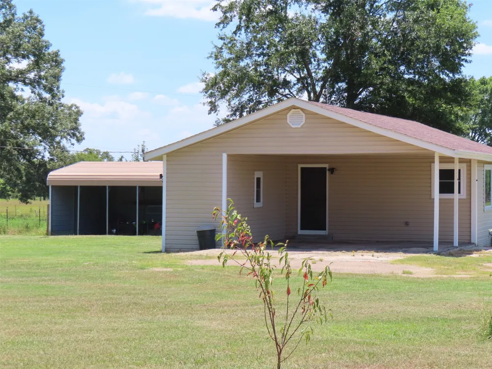 2099 County Road 3420 Leesburg, TX 75451