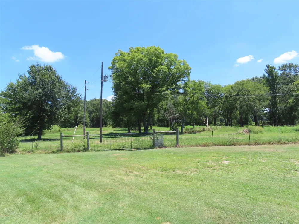 2099 County Road 3420 Leesburg, TX 75451