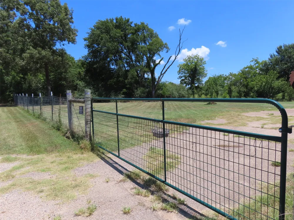 2099 County Road 3420 Leesburg, TX 75451