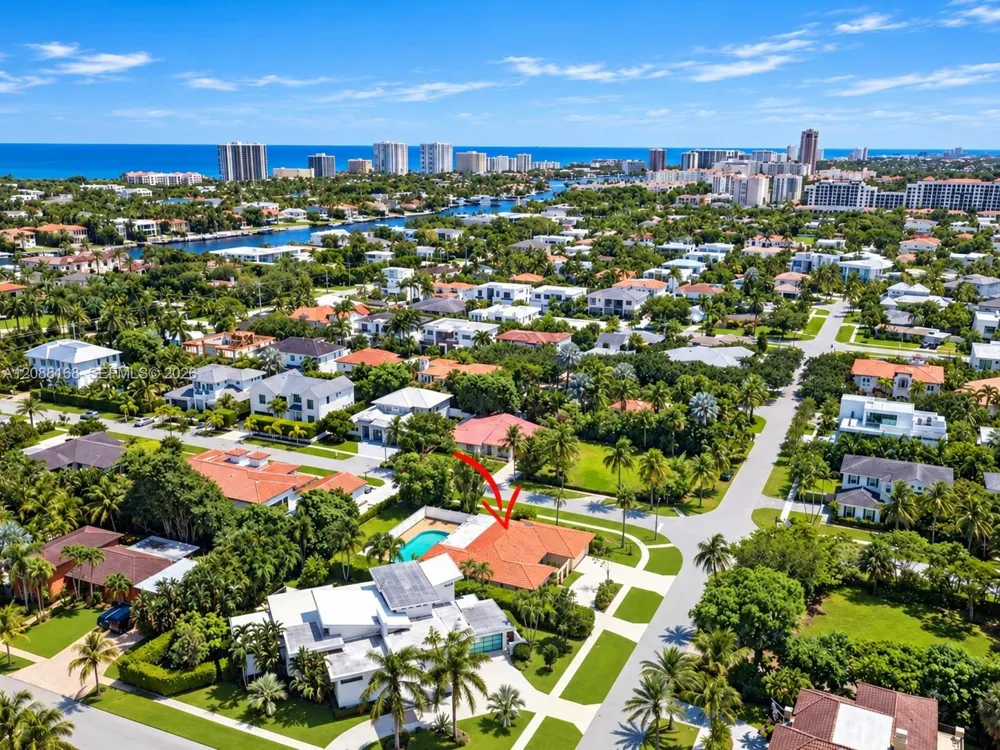 820 NE 4th Ave Boca Raton, FL 33432
