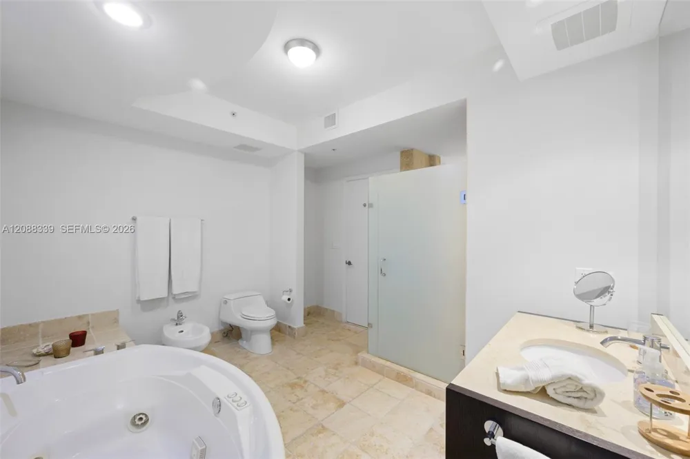 18201 Collins Ave #1006 Sunny Isles Beach, FL 33160