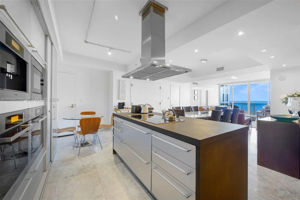 18201 Collins Ave #1006 Sunny Isles Beach, FL 33160