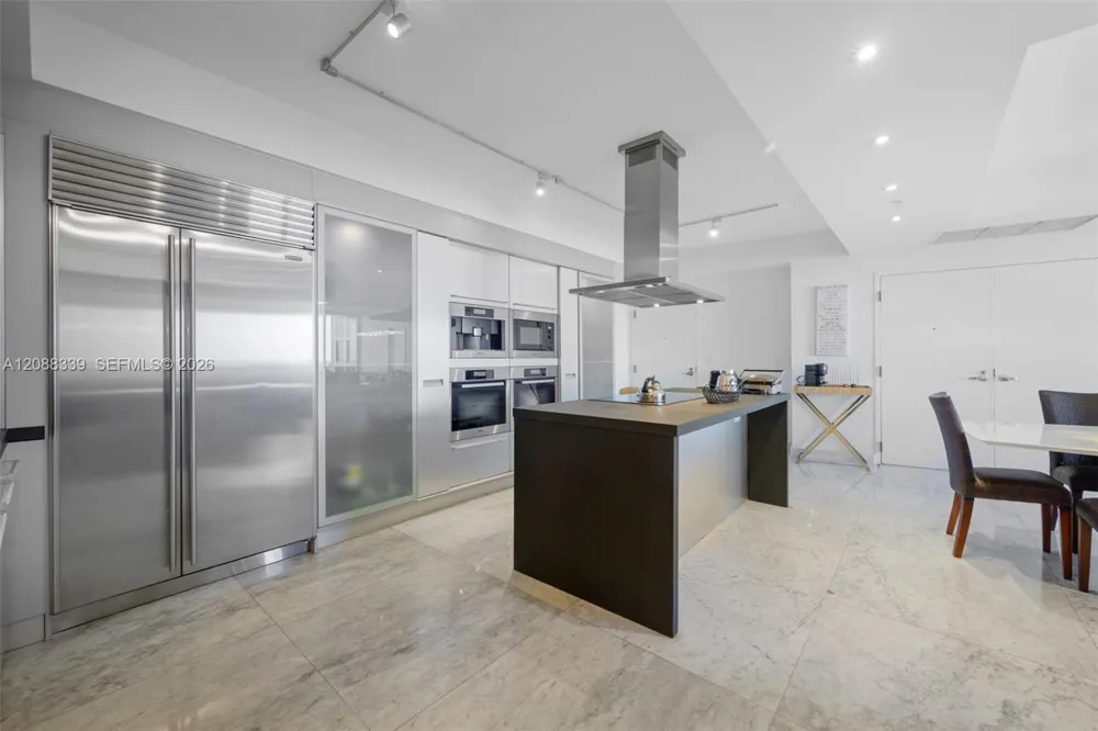 18201 Collins Ave #1006 Sunny Isles Beach, FL 33160