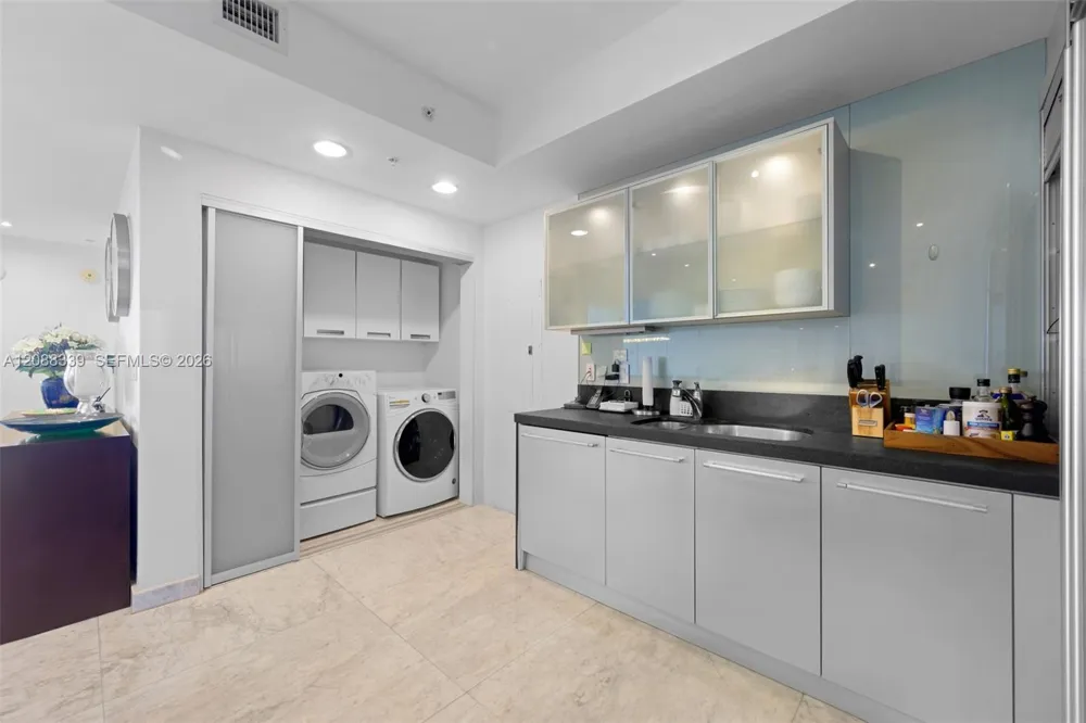 18201 Collins Ave #1006 Sunny Isles Beach, FL 33160