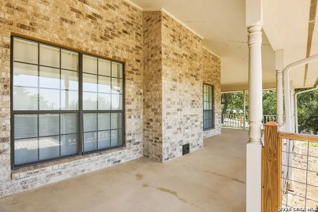 5691 CIRCLE OAK DR Bulverde, TX 78163