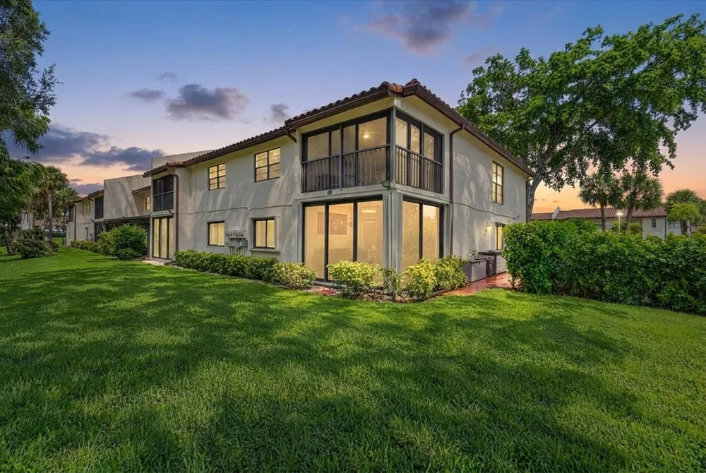21864 Arriba Real Boca Raton, FL 33433