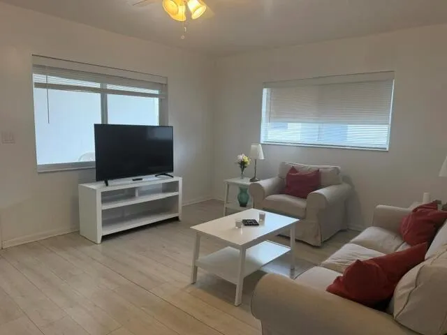 1100 ATLANTIC SHORES BOULEVARD #409 Hallandale Beach, FL 33009
