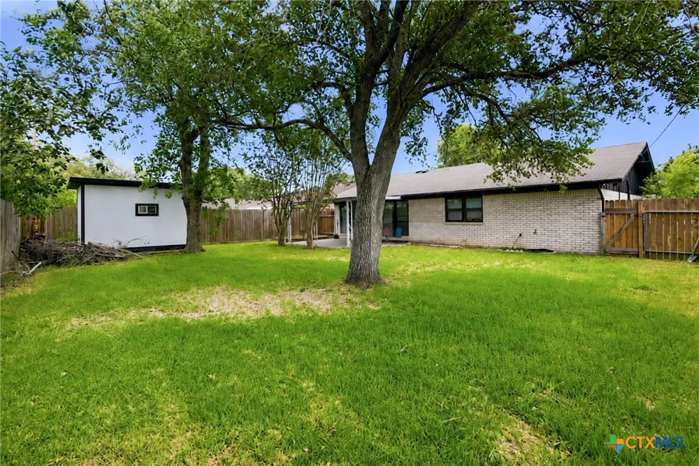 204 Timberlane Victoria, TX 77901