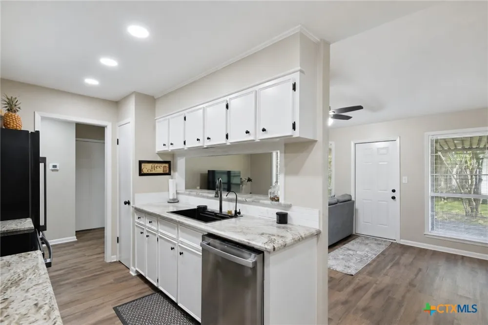 204 Timberlane Victoria, TX 77901