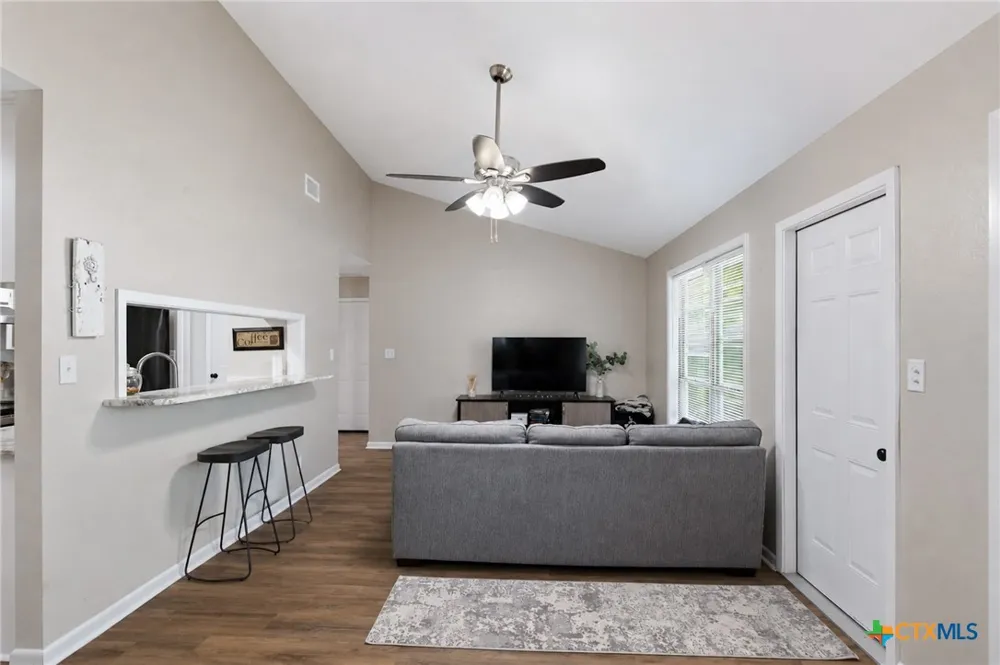 204 Timberlane Victoria, TX 77901