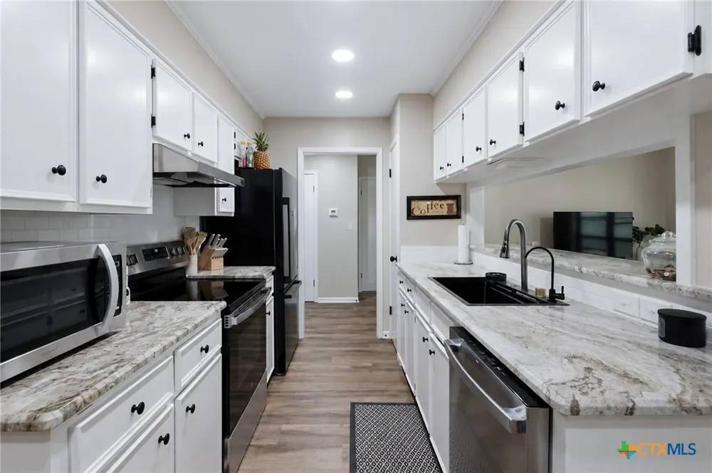 204 Timberlane Victoria, TX 77901