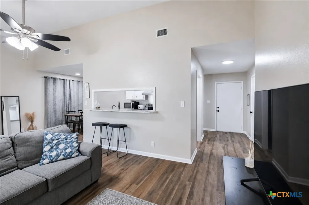 204 Timberlane Victoria, TX 77901