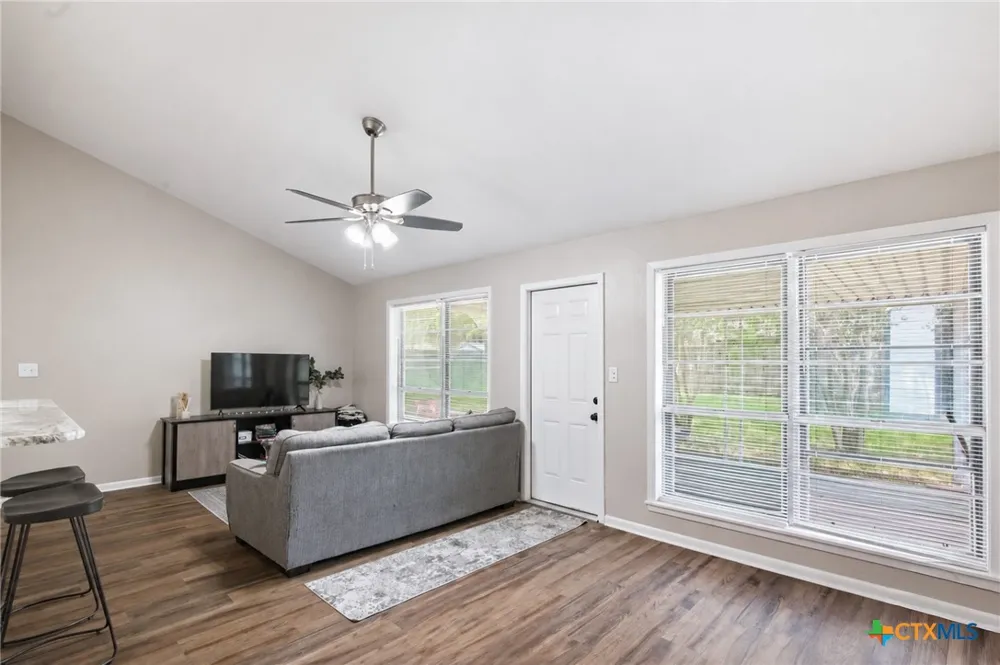 204 Timberlane Victoria, TX 77901