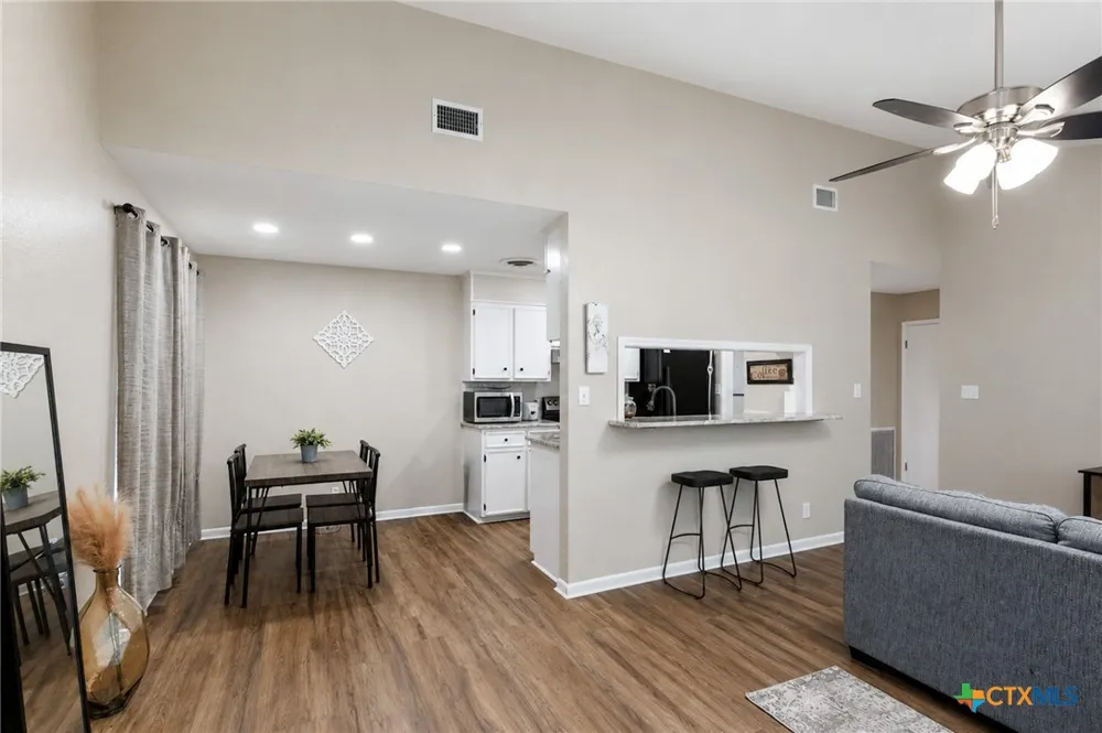 204 Timberlane Victoria, TX 77901