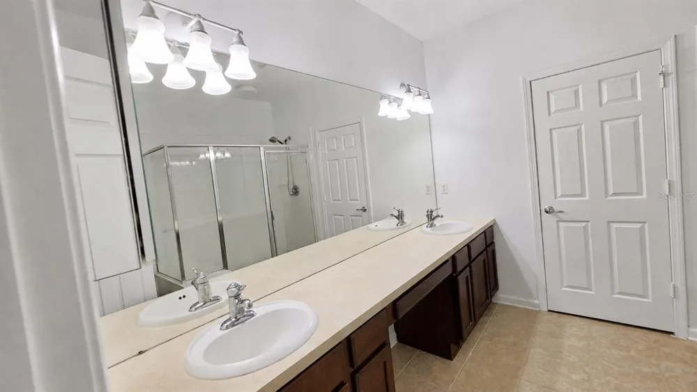 2086 KINGS PALACE DRIVE #2086 Riverview, FL 33578