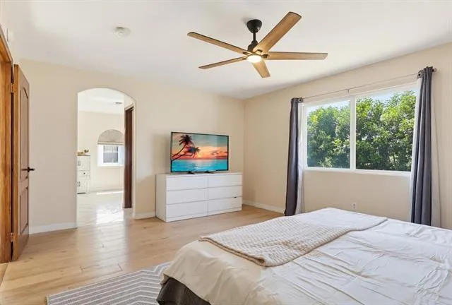 18120 Jaguar Court Los Angeles, CA 91335