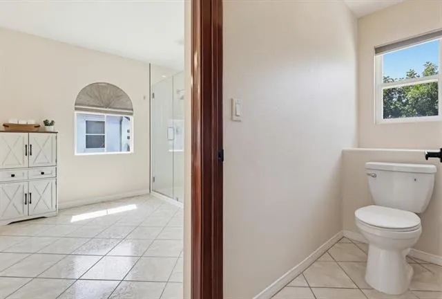 18120 Jaguar Court Los Angeles, CA 91335